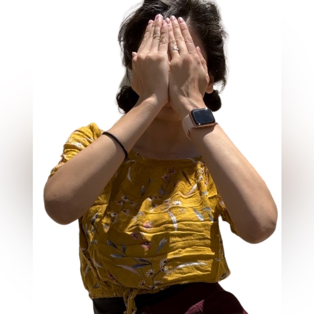 Cute Yellow Vintage Vibes 💛🧡 Size: S